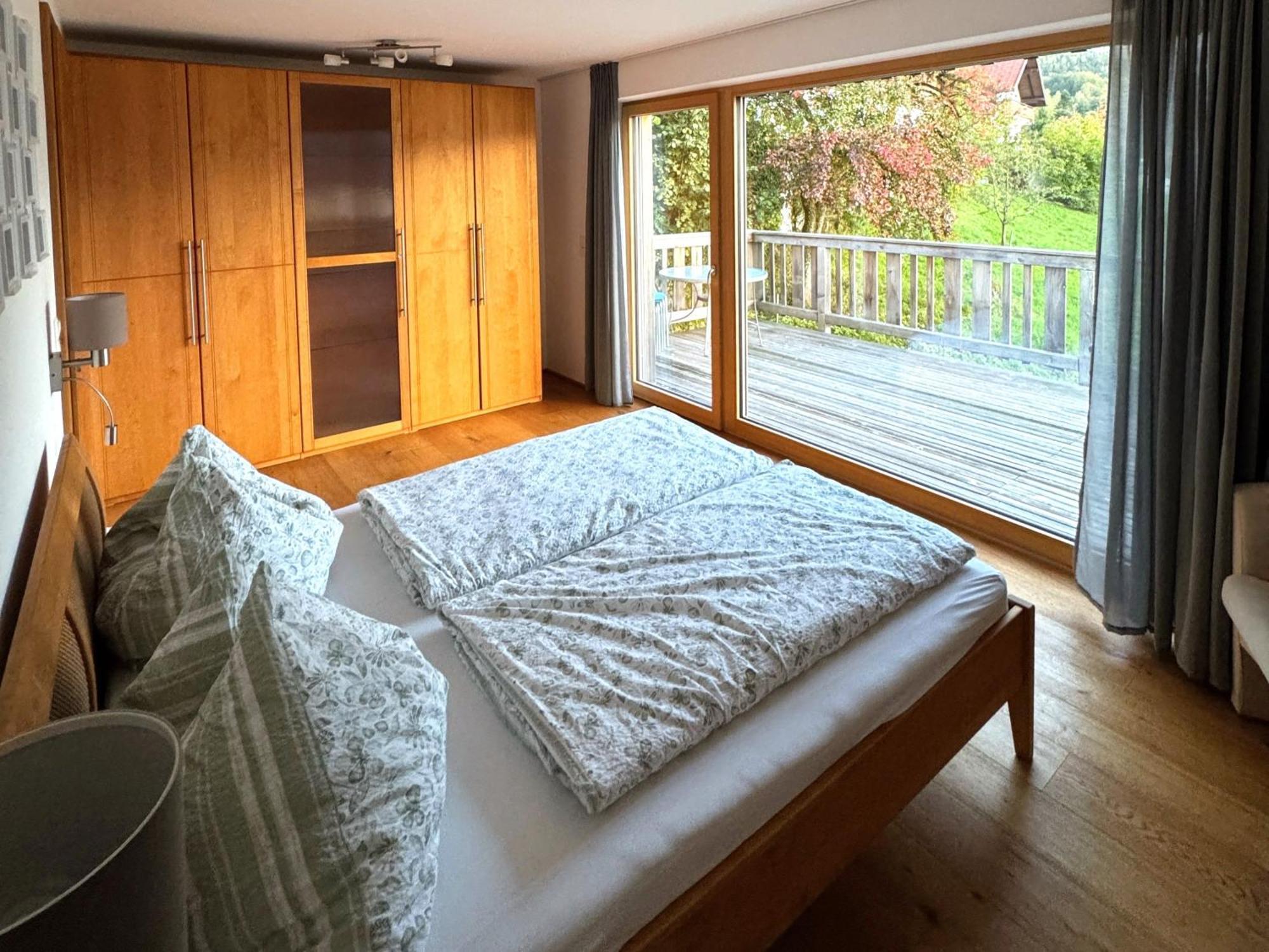 Attersee-Chalet Angermann Familie Spalt Щайнбах ам Атерзее Стая снимка